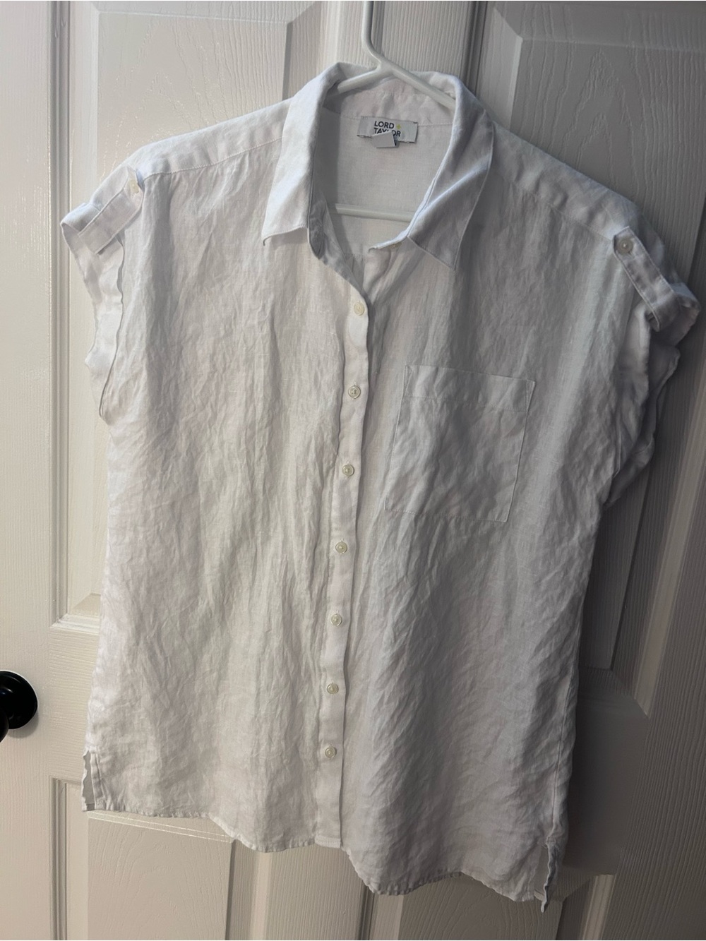 Lord & Taylor White 100% Linen Button Front Shirt